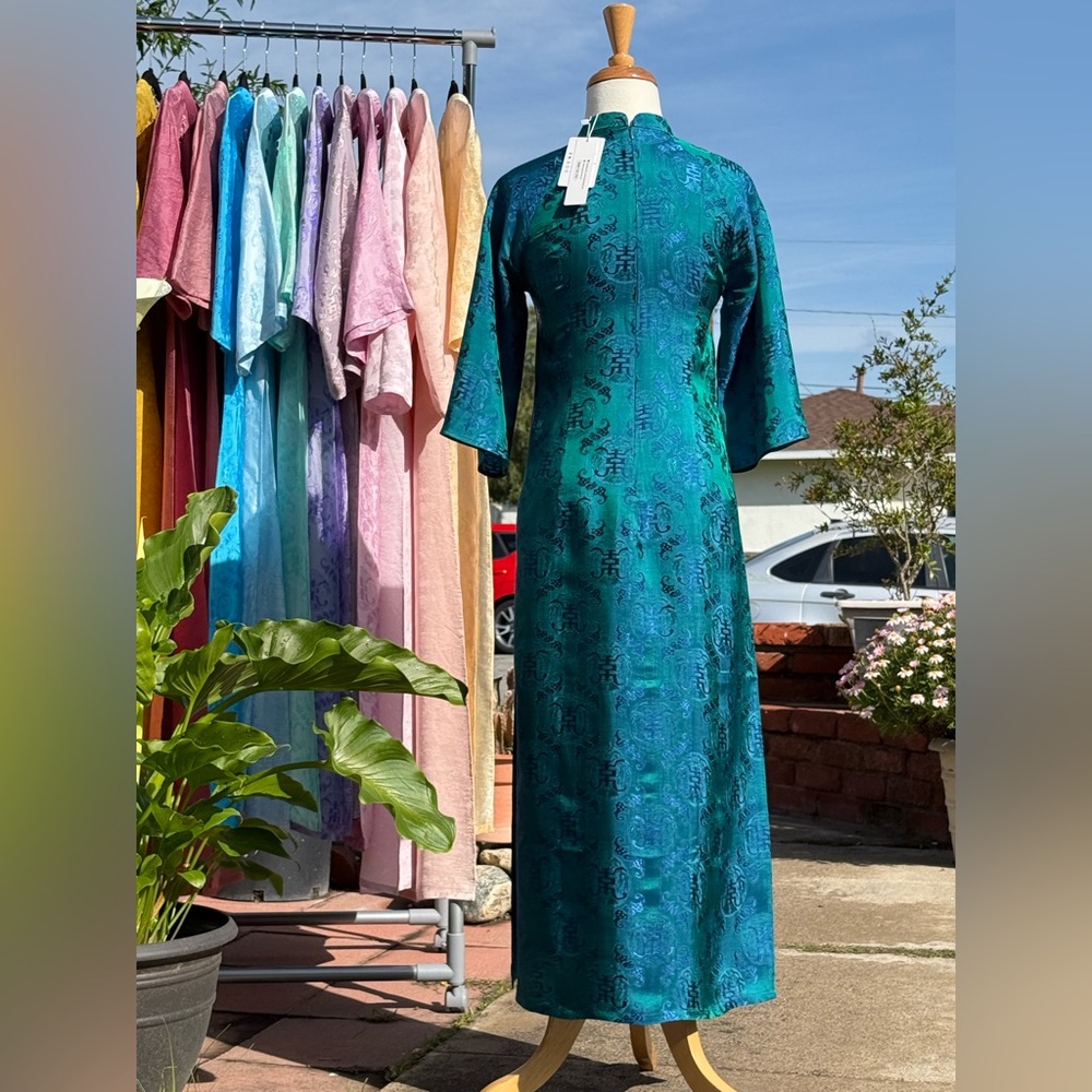 Modern Ao Dai - Picture 3 of 3